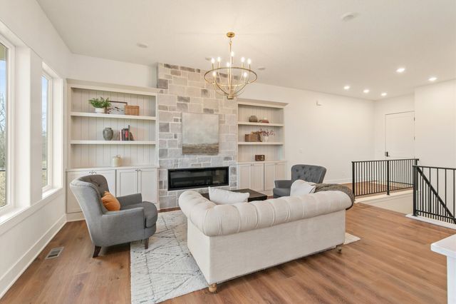 1350 SE Menlo Drive, Waukee, IA 50263