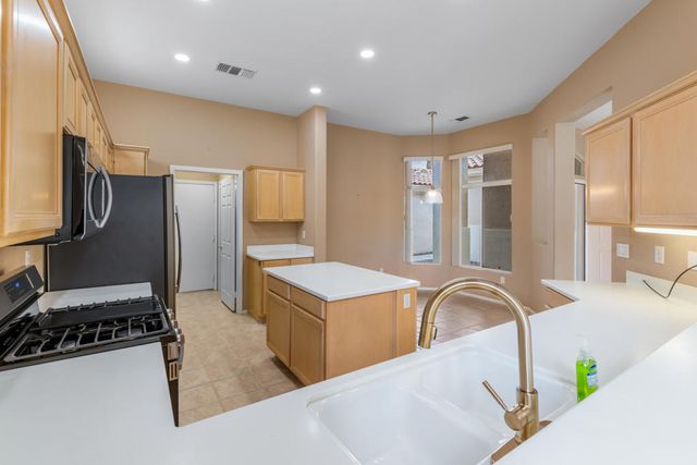 78745 Platinum Drive, Palm Desert, CA 92211