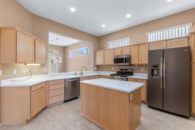 78745 Platinum Drive, Palm Desert, CA 92211