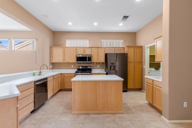 78745 Platinum Drive, Palm Desert, CA 92211