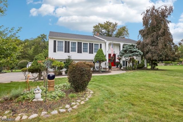7 Weavers Ln, Readington Twp., NJ 08889