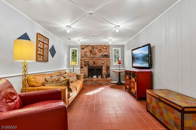 7 Weavers Ln, Readington Twp., NJ 08889