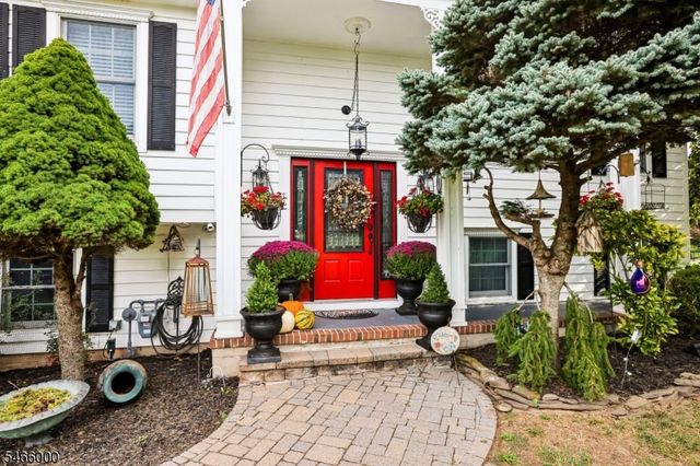 7 Weavers Ln, Readington Twp., NJ 08889