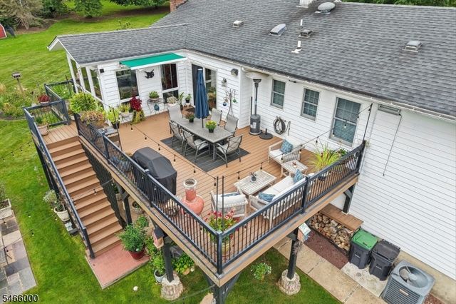 7 Weavers Ln, Readington Twp., NJ 08889
