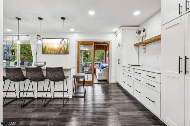 7 Weavers Ln, Readington Twp., NJ 08889