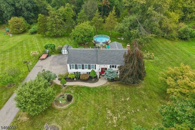 7 Weavers Ln, Readington Twp., NJ 08889