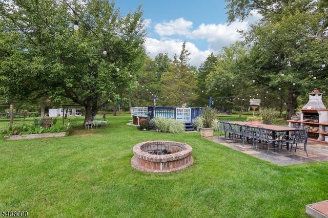 7 Weavers Ln, Readington Twp., NJ 08889