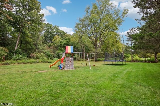 7 Weavers Ln, Readington Twp., NJ 08889