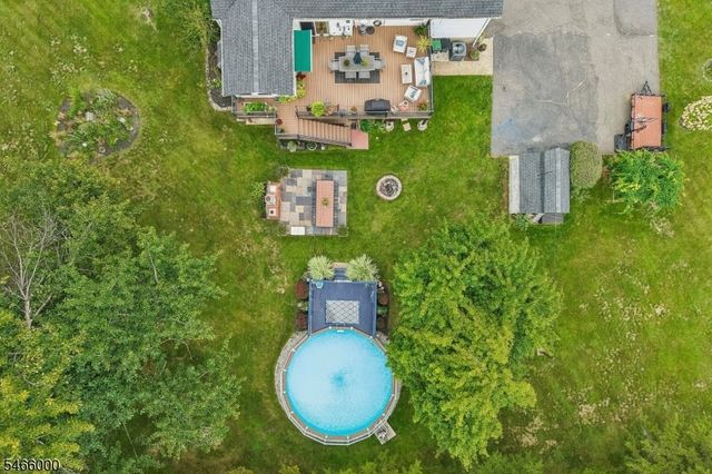 7 Weavers Ln, Readington Twp., NJ 08889