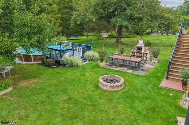 7 Weavers Ln, Readington Twp., NJ 08889