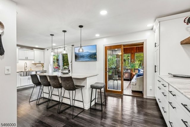 7 Weavers Ln, Readington Twp., NJ 08889