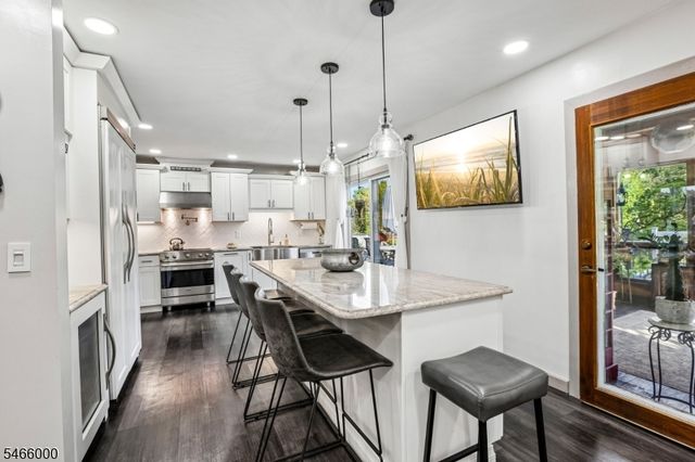 7 Weavers Ln, Readington Twp., NJ 08889