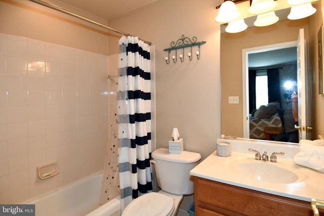 14093 BURNLEY GLEN CT, Haymarket, VA 20169