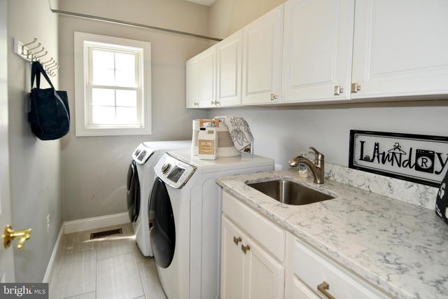 14093 BURNLEY GLEN CT, Haymarket, VA 20169