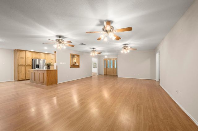 156 Magnolia Bend Drive, Livingston, TX 77351