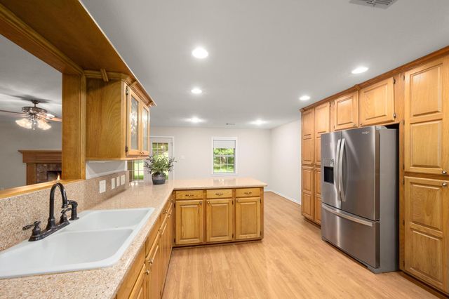156 Magnolia Bend Drive, Livingston, TX 77351