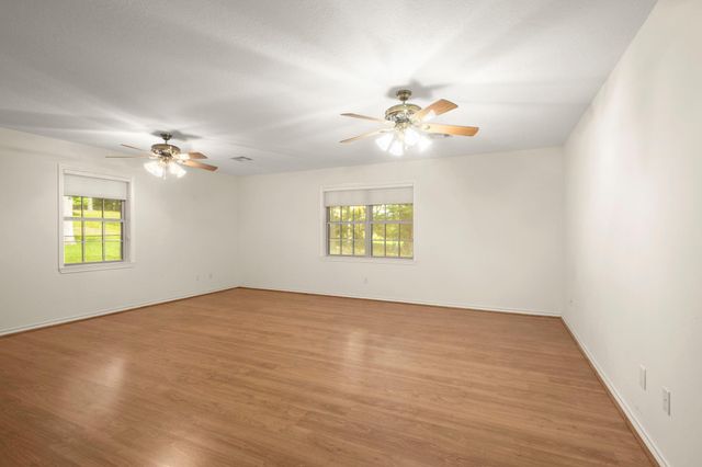 156 Magnolia Bend Drive, Livingston, TX 77351