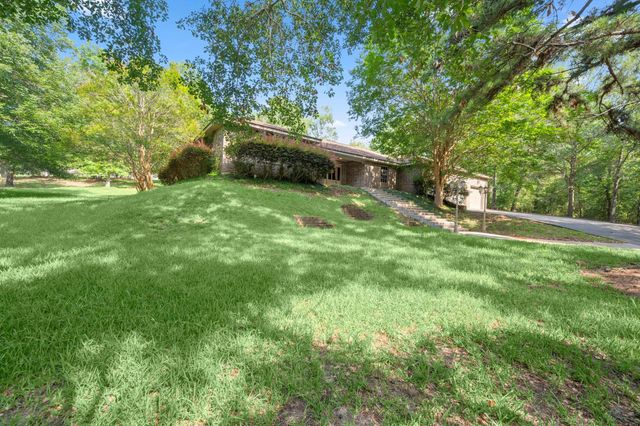 156 Magnolia Bend Drive, Livingston, TX 77351