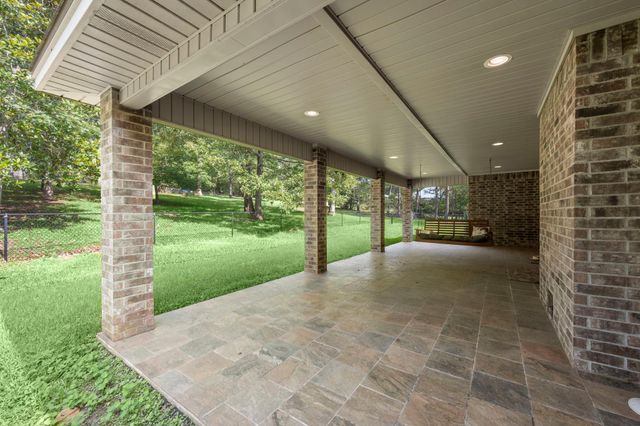 156 Magnolia Bend Drive, Livingston, TX 77351