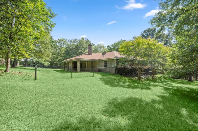 156 Magnolia Bend Drive, Livingston, TX 77351