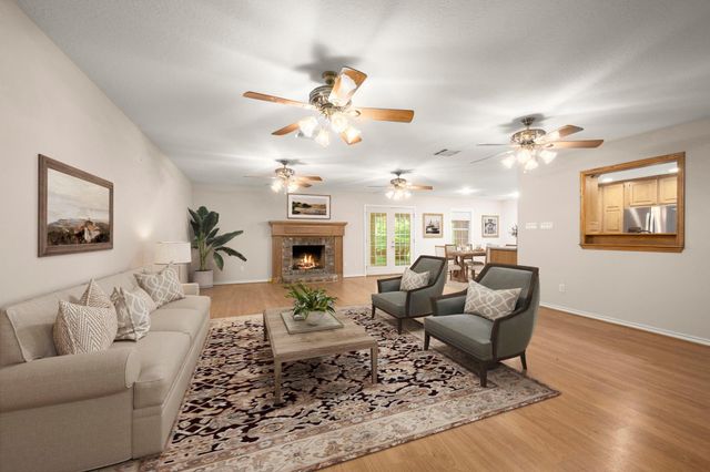 156 Magnolia Bend Drive, Livingston, TX 77351