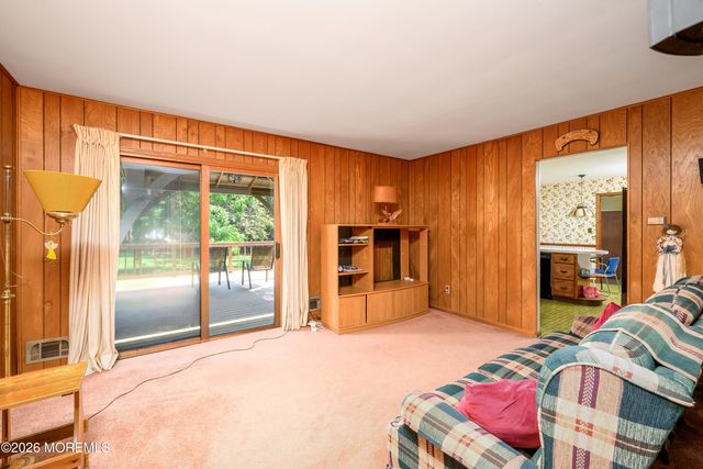 49 Newbury Road, Howell, NJ 07731