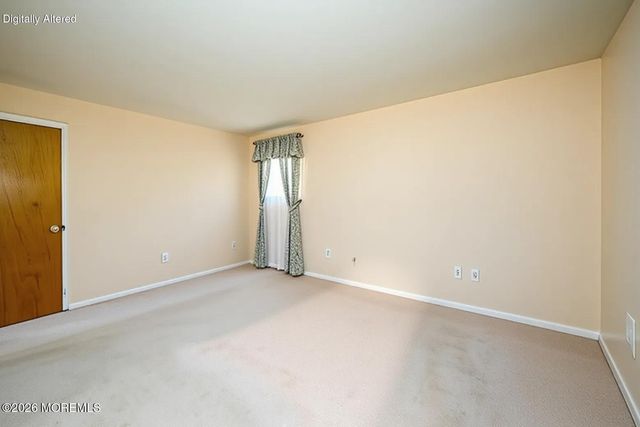 49 Newbury Road, Howell, NJ 07731