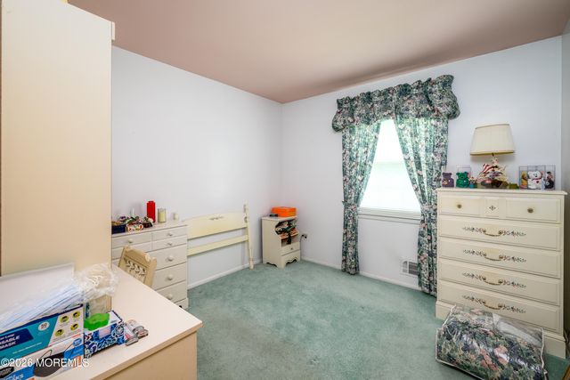 49 Newbury Road, Howell, NJ 07731