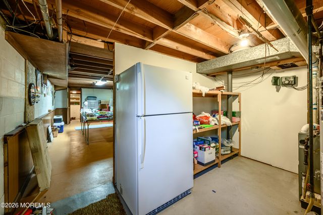 49 Newbury Road, Howell, NJ 07731