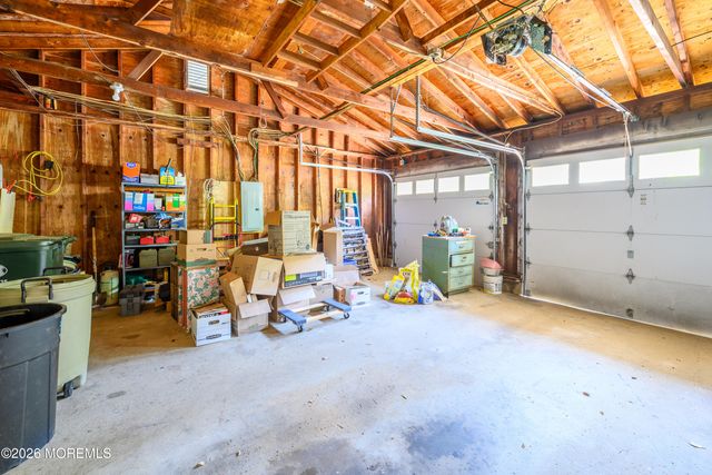 49 Newbury Road, Howell, NJ 07731