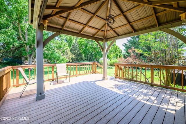 49 Newbury Road, Howell, NJ 07731
