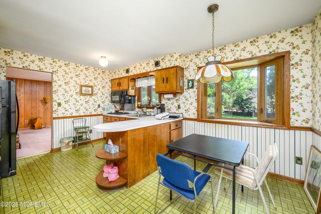 49 Newbury Road, Howell, NJ 07731