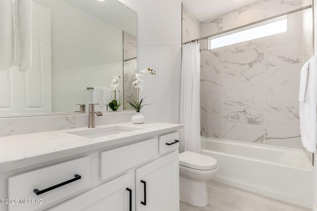 7774 W Laurel Lane, Marana, AZ 85658