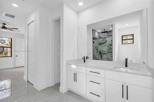 2503 41 st SW, Lehigh Acres, FL 33976