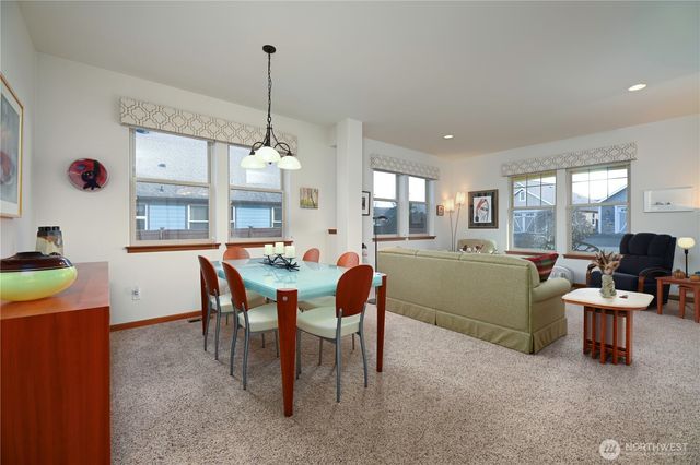 965 Chestnut Loop, Mount Vernon, WA 98274