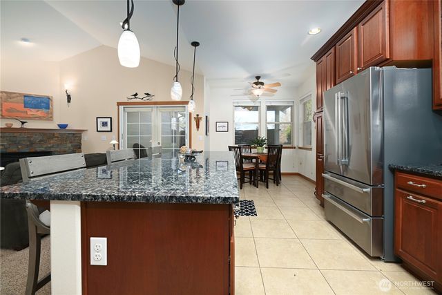 965 Chestnut Loop, Mount Vernon, WA 98274