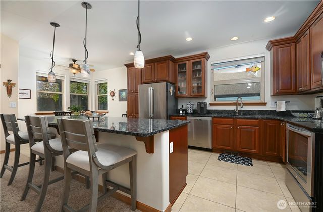 965 Chestnut Loop, Mount Vernon, WA 98274