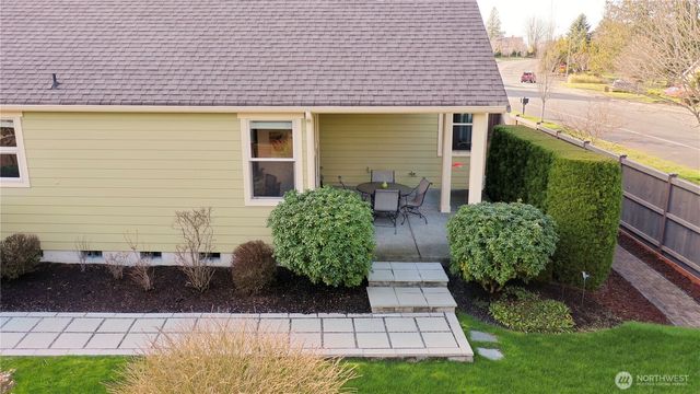 965 Chestnut Loop, Mount Vernon, WA 98274