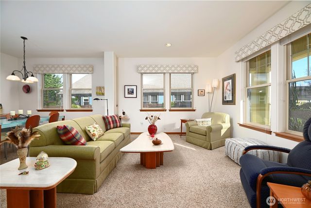 965 Chestnut Loop, Mount Vernon, WA 98274