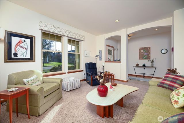 965 Chestnut Loop, Mount Vernon, WA 98274