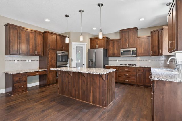 3940 192nd Lane NW, Oak Grove, MN 55303