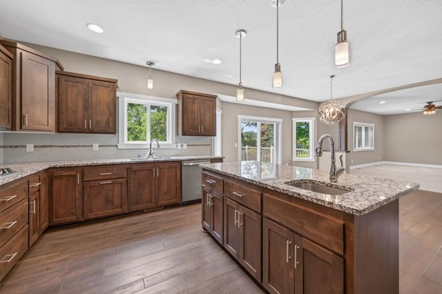 3940 192nd Lane NW, Oak Grove, MN 55303
