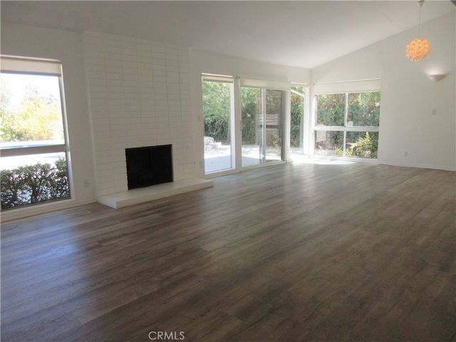 24300 Hatteras Street, Woodland Hills, CA 91367