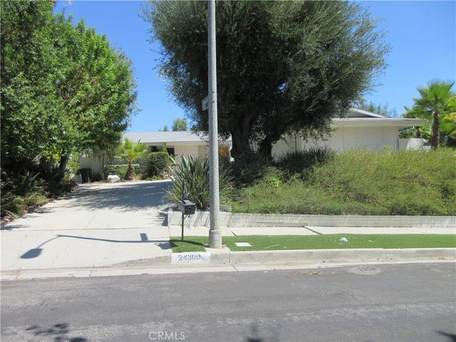 24300 Hatteras Street, Woodland Hills, CA 91367