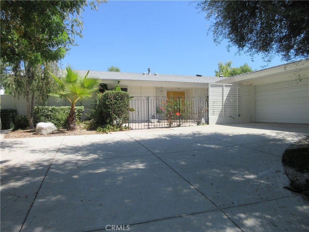 24300 Hatteras Street, Woodland Hills, CA 91367