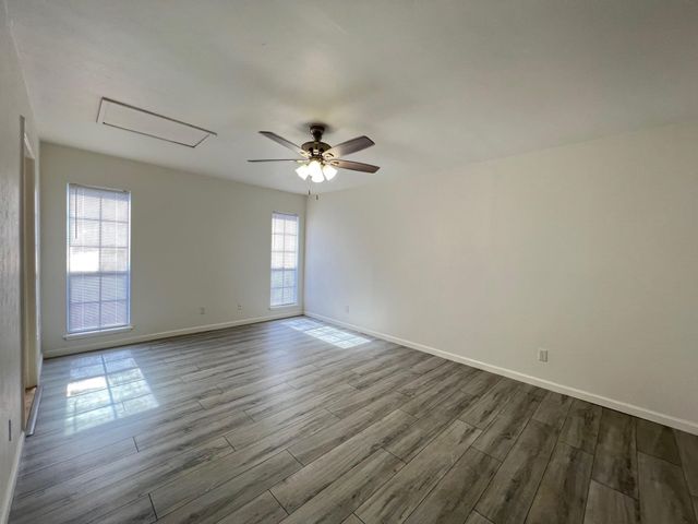 509 Chestnut Drive, Grand Prairie, TX 75052