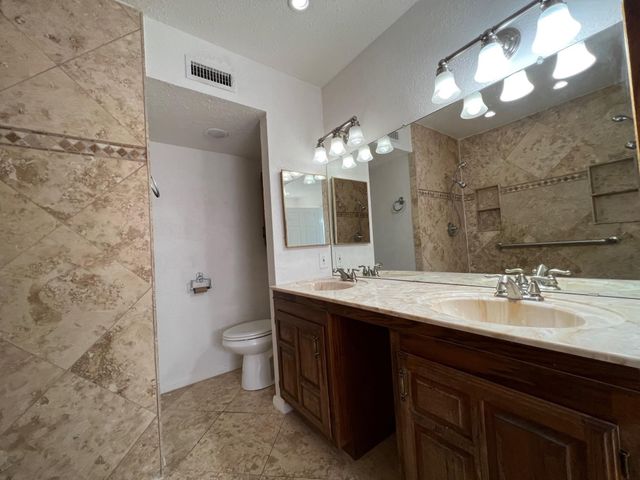 509 Chestnut Drive, Grand Prairie, TX 75052