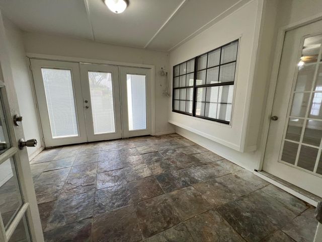 509 Chestnut Drive, Grand Prairie, TX 75052