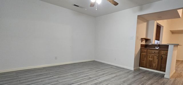 509 Chestnut Drive, Grand Prairie, TX 75052