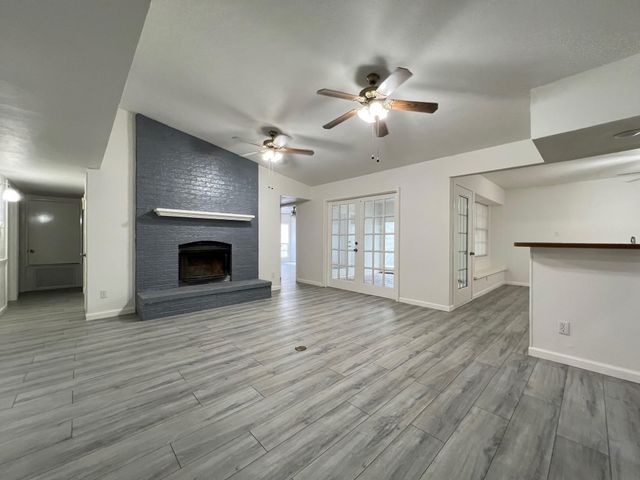 509 Chestnut Drive, Grand Prairie, TX 75052